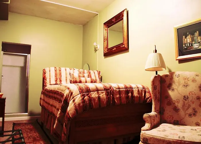 Couette-café Old 2*